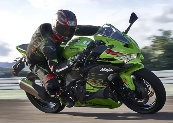 kawasaki zx4r updated version coming soon