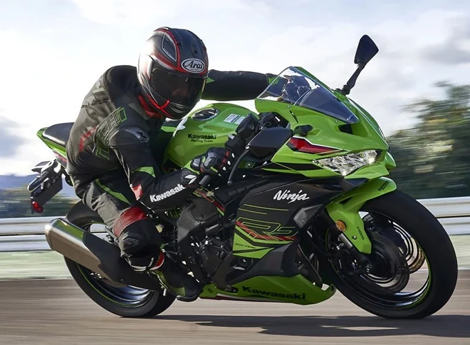 kawasaki zx4r updated version coming soon