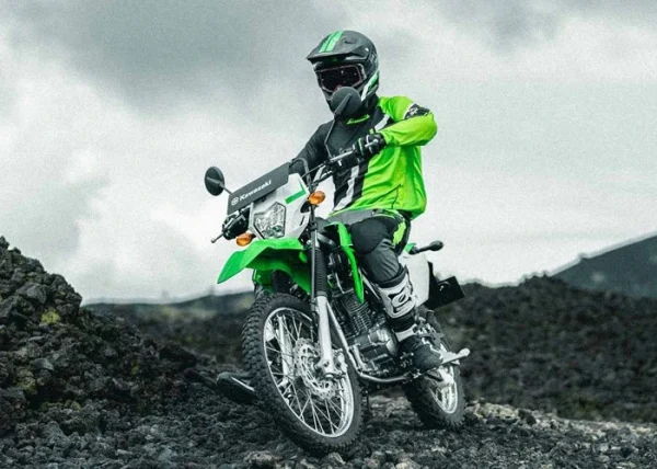 കവാസാക്കി യുടെ കുഞ്ഞൻ സാഹസികൻ kawasaki klx 150s launched