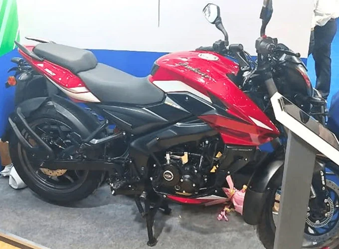 എഥനോള് കരുത്തിൽ പള്സര് എൻ എസ് 160