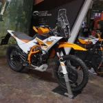 കെടിഎം 390 യുടെ ത്രിമൂർത്തികൾ എത്തി