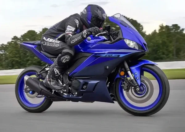 ആർ 3 , എം ടി 03 ക്ക് വലിയ പ്രൈസ് കട്ട് അവതരിപ്പിച്ച് യമഹ , 1.1 ലക്ഷം രൂപ യുടെ കുറവ് , Yamaha R3, MT-03 Price Cut in India