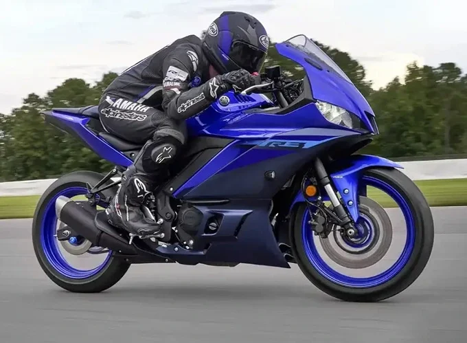 ആർ 3 , എം ടി 03 ക്ക് വലിയ പ്രൈസ് കട്ട് അവതരിപ്പിച്ച് യമഹ , 1.1 ലക്ഷം രൂപ യുടെ കുറവ് , Yamaha R3, MT-03 Price Cut in India