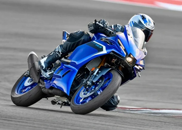 ആഡംബര ബൈക്കുകളിൽ വില കുറയുന്നത് ആർക്ക്