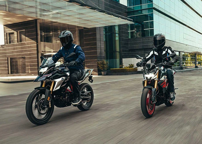 ബിഎംഡബ്ല്യു ജി 310 ആര് , ജിഎസ് പിൻ‌വലിക്കുന്നു