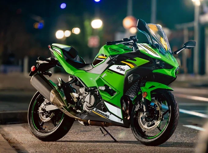കവാസാക്കി ബൈക്ക് വില കുറച്ചു ***