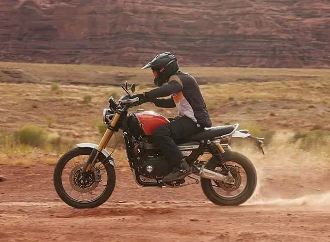 ട്രയംഫ് സ്ക്രമ്ബ്ലെർ 400 ന് പുതിയ അപ്‌ഡേഷൻ ഇത്തവണ വിലയിൽ ഞെട്ടിക്കും. Triumph Scrambler 400 Updated with Price Hike